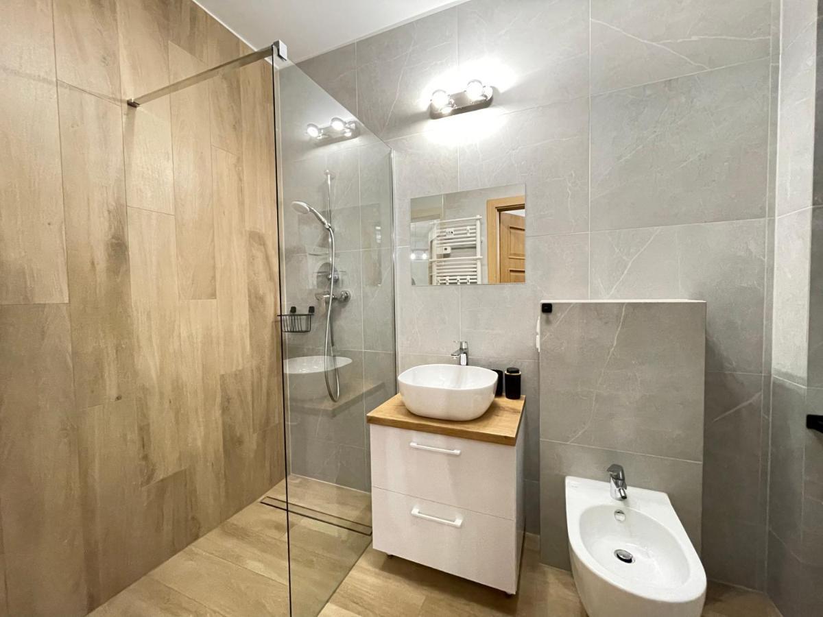 Superior Laguna Beskidow 3 Rooms! Sauna&Gym! Air Condition! Zarzecze  Buitenkant foto